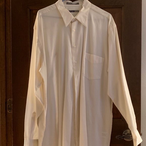 Brand new button down - Picture 1 of 3